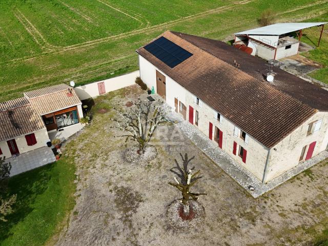 Propriété en pierre au coeur de la nature idéale pour famille, gîte ou accueil