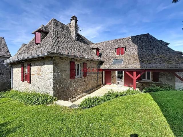 Propriete En Pierre Avec Parc Et Piscine 120m² Argentat