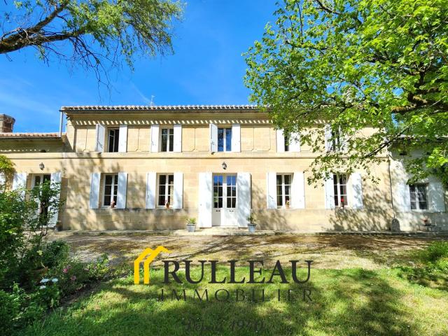 Propriété en pierre du XIXe siècle Domaine de 11 hectares av. 434m² Saint André de Cubzac