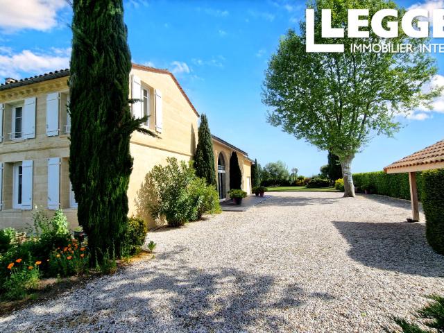 Propriété en pierre de caractère proche Saint Émilion, 5 chambres, jardin et garage