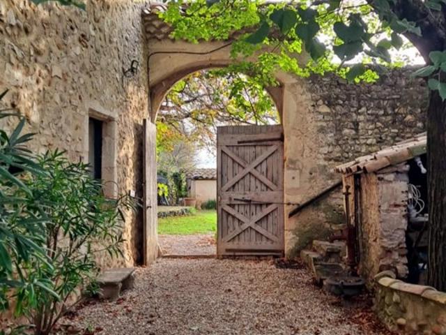 Propriété en Pierres