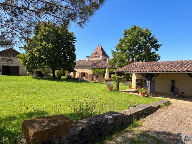 Propriété en pierres et ses 20 hectares 150m² Villeréal