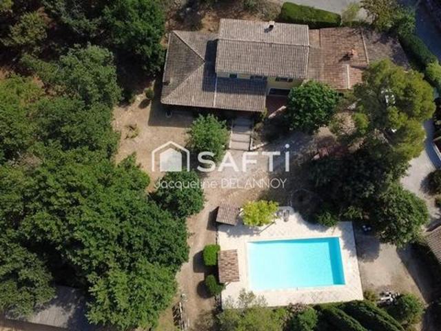 PROPRIÉTÉ ÉQUESTRE, 2 MAISONS, 5000 m² DE TERRAIN