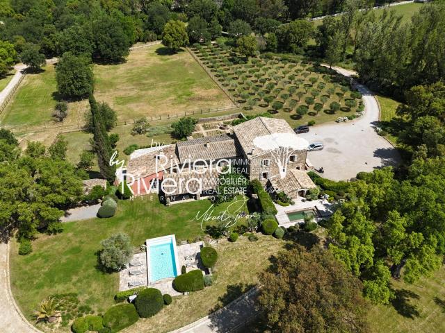 Propriété équestre Golfe de Saint Tropez ! 700m² Le Lavandou