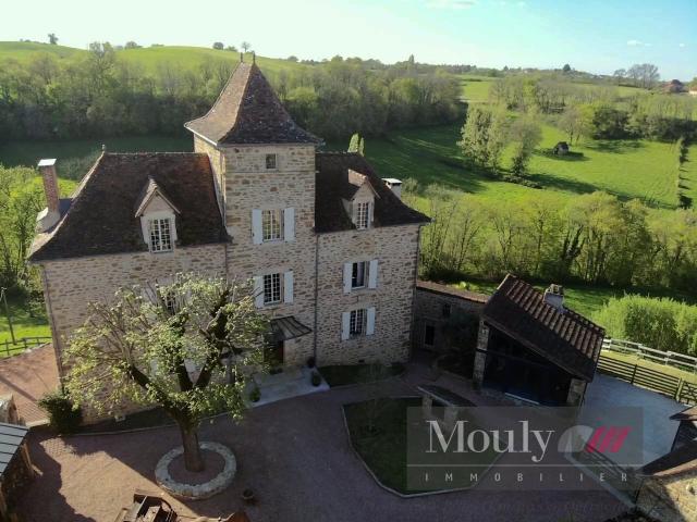 Propriete Equestre D'exception Sur 19H Proche Figeac 900m² Figeac