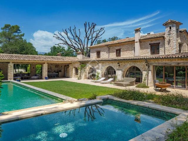 Propriété Équestre Privée D'exception – Un Art De Vivre Uniq. 530m² Roquefort les Pins