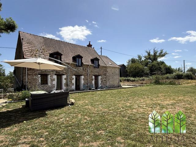 Propriété equestre proche Boussac, avec 2,3 hectares de prai. 140m² Boussac Bourg