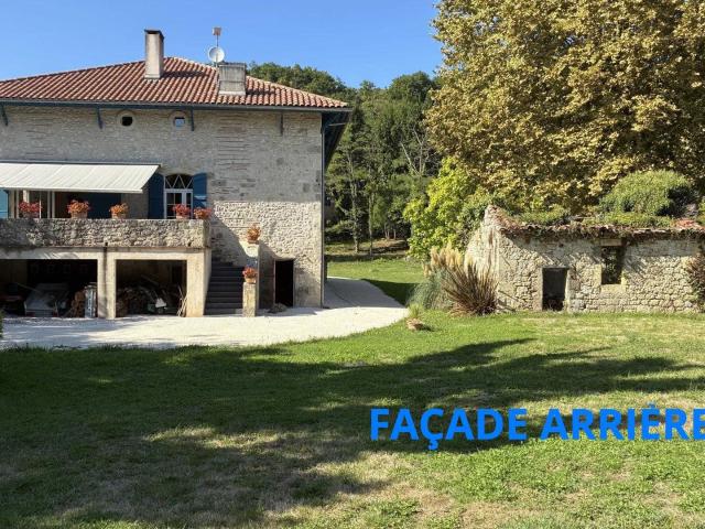 Propriété et/ou Gîte sur les hauteurs de Bazens 343m² Clermont Dessous