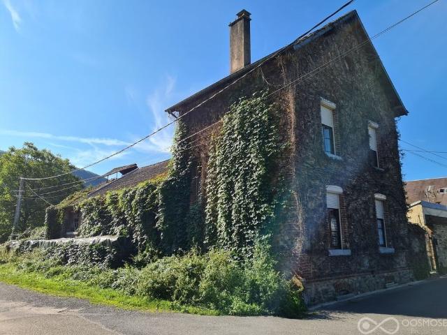 Propriété exceptionnelle au bord de la Meuse 63m² Fumay