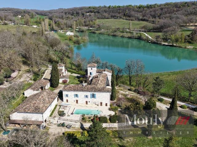 Propriete Exceptionnelle En Quercy Blanc Sur 15 Hectares 364m² Montcuq