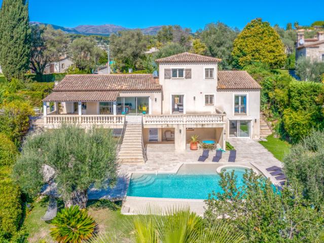 PROPRIETE FAMILIALE OU SECONDAIRE PLUSIEURS APPARTEMENTS
