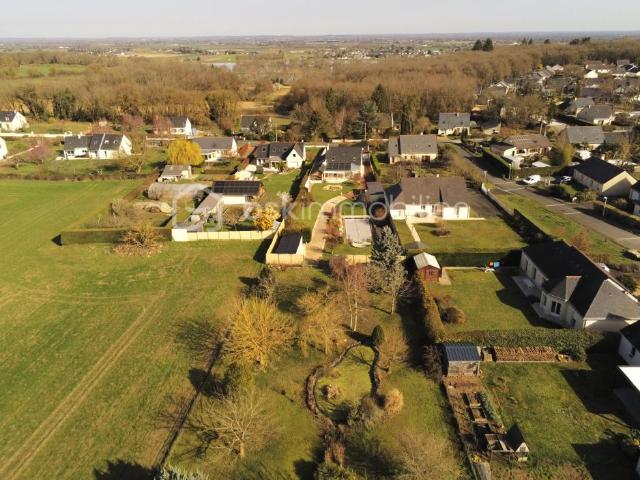 Propriété familiale avec piscine au cœur de Gennes Val de Loire