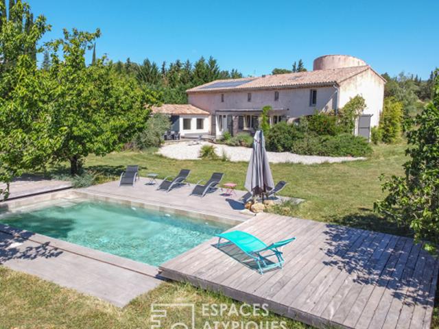 Propriété familiale avec piscine chauffée et haute performance énergétique