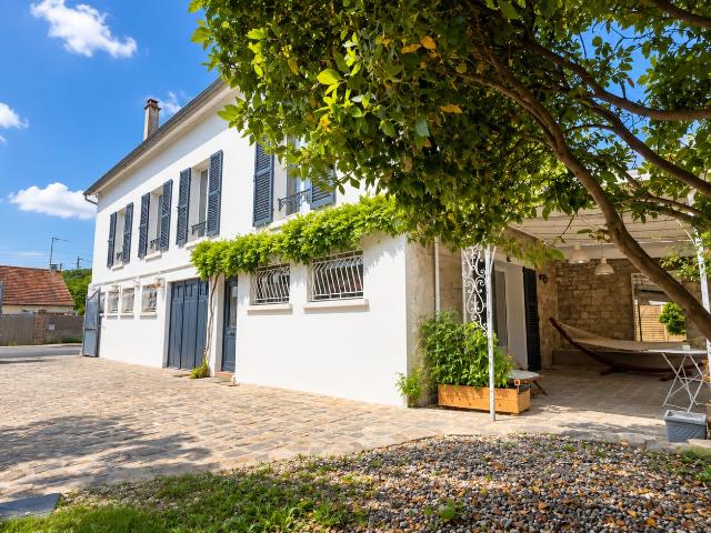 Propriété familiale VIARMES + revenus AIRBNB