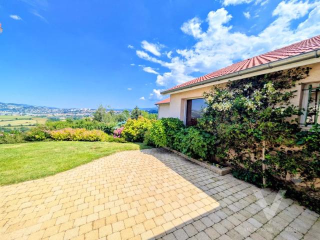 Propriété familiale 210 m² avec vue dégagée – Saint Genest Lerpt Rare sur le secteur