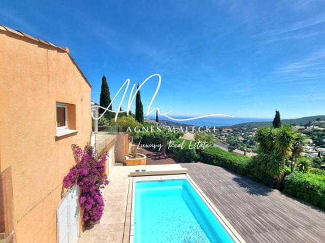 PROPRIETE HAUT DE GAMME FACE A UNE SUBLIME VUE SUR LA MER