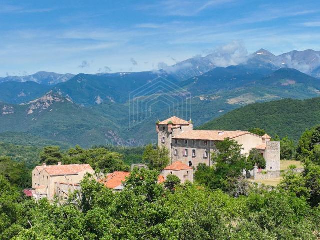 Propriété historique d'exception au cœur des Pyrénées catala. 1220m² Saint Laurent de Cerdans