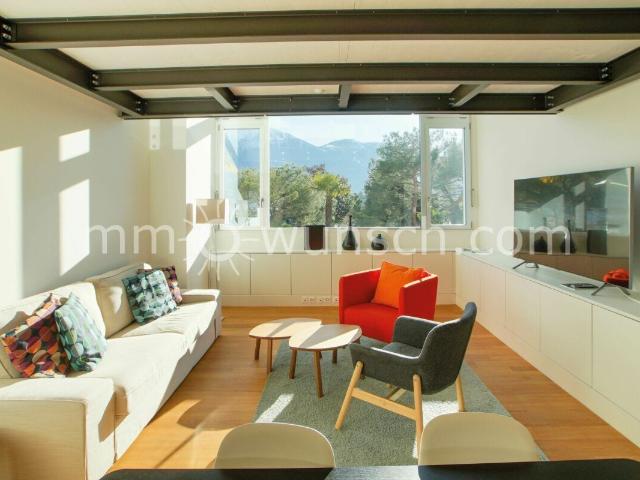 Propriété maisonnette de 3 1/2 pièces, située directement sur la magnifique promenade du lac | dreamo. Ch