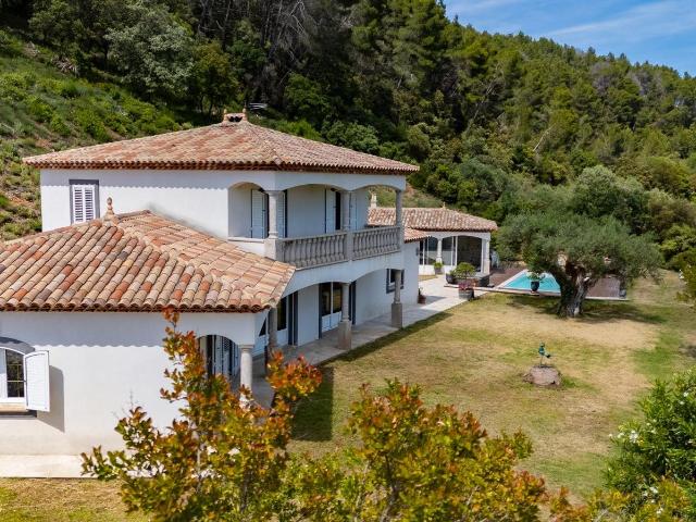 Propriete Neo Provencale 6 Pieces 190 M2 La Motte 188m² La Motte