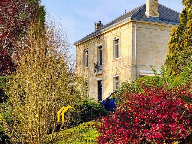 Propriété néoclassique de prestige avec parc arboré Clé en main