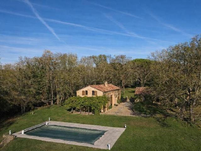 Propriete Nichée au bout dun chemin, cette propriété en pi. 148m² Mauzac et Grand Castang