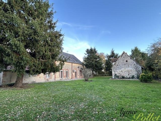 Propriété située au calme, proche commerces 112m² Poilly lez Gien