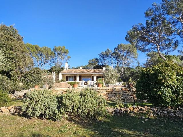 Propriété sur Carces, avec piscine et jacuzzi 200m² Carcès