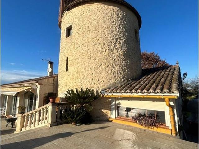 Propriété sur Domaine autour d'un moulin rénové dans le Gers Gite et maison d'hotes COURRENSAN 32