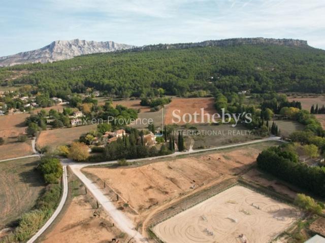 Propriéte sur site exeptionnel à Beaurecueil