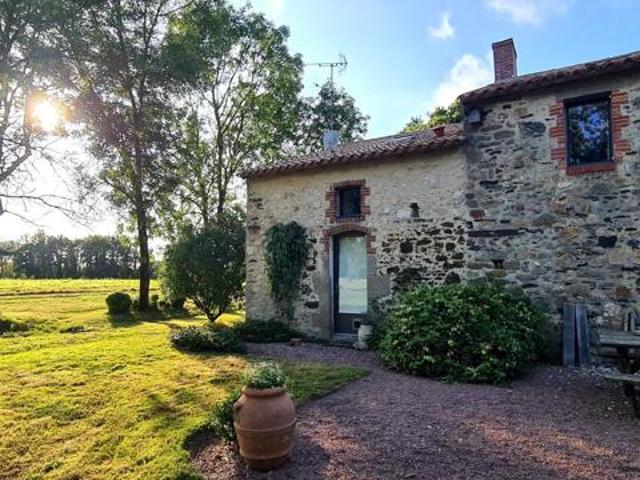 Propriete sur 15 hectares de terrain