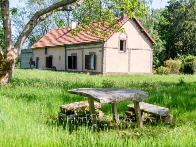 Propriété sur 10ha avec deux maisons ECHAUFFOUR 61