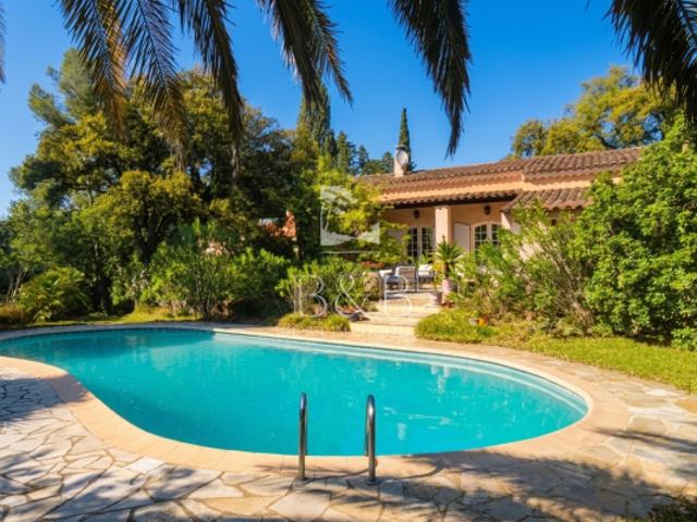 Propriété sur 4000m2 de terrain