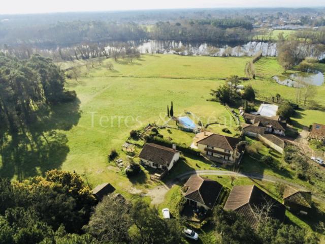 PROPRIETE PREMIERE LIGNE SUR L'ETANG BLANC SEIGNOSSE
