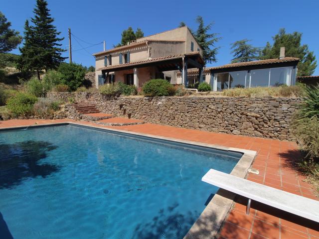 Propriété Proche de Lagrasse, à la vue à 360 °  Situé au fo. 0m² Fabrezan