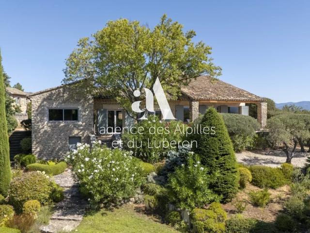 Propriete Proche Goult Et Gordes Avec Piscine Et Vues 220m² Gordes
