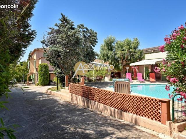 PROPRIETE PROCHE VILLAGE