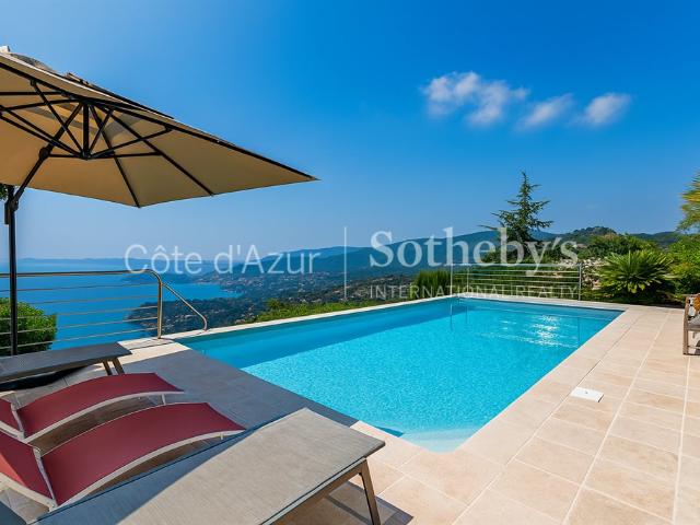 Propriété provençale avec vue mer panoramique et piscine au. 171m² Rayol Canadel sur Mer