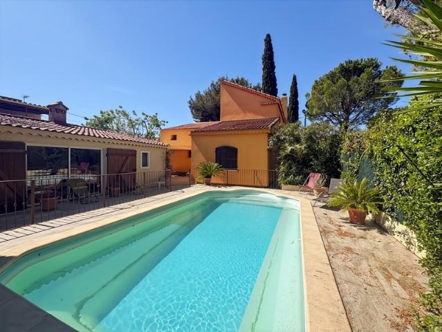 Propriété provençale de caractère avec piscine, dépendance et prestations haut de gamme Marseille 13e – Château Gombert