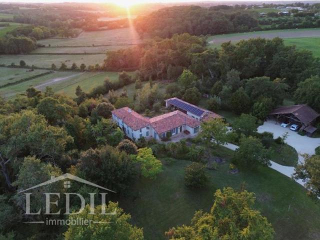 Propriété rare – vue dominante sur 6 ha