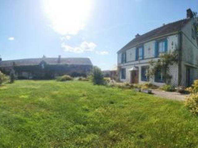 Propriété rare avec deux maisons sur 9 000 m²