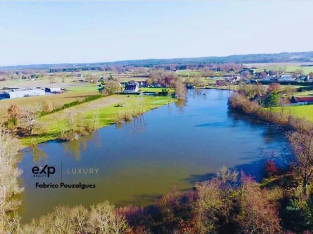 Propriété rare de 6 hectares avec lac privé – résidence ou