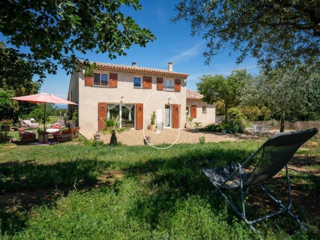 Propriété récente entourée de vignes à vendre à La Garde Fre. 160m² La Garde Freinet