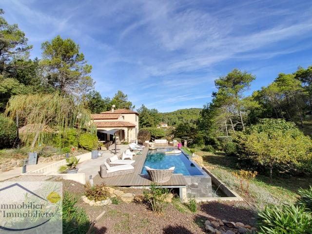 PROPRIETE T8 + PISCINE + DOUBLE GARAGE
