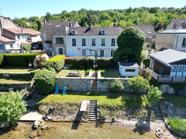 PROPRIETE THOMERY 290M2