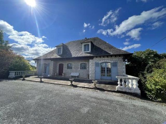 Propriété unique avec 8 hectares de terrain, étang