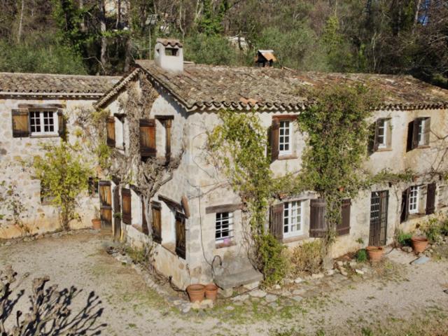 Propriété unique de caractère à Tourrettes sur Loup !