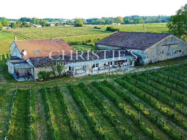 Propriété viticole d'agrément Œnotourisme proche Bordeau. 217m² Yvrac