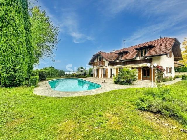 Propriété Vue lac 6 pièces avec piscine