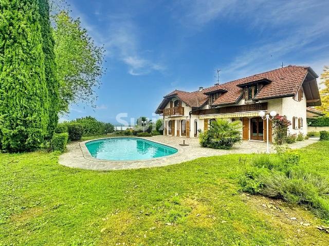 Propriété Vue lac 6 pièces avec piscine