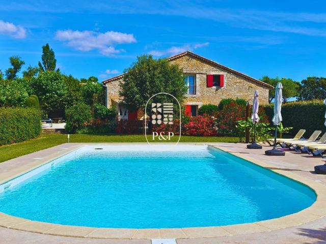 Propriété XIXe 5 ch Piscine, garage et dépendances 3 c. 339m² Uzès